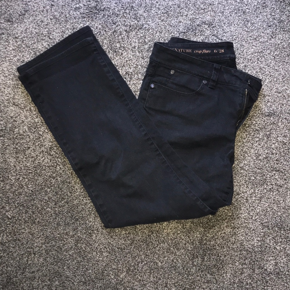 Black jean ankle capris size 6/28 /crop flare